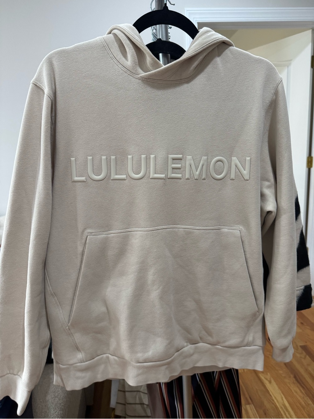 Lululemon Steady State - Embossed logo